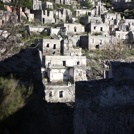 Fethiye Pension فندق *